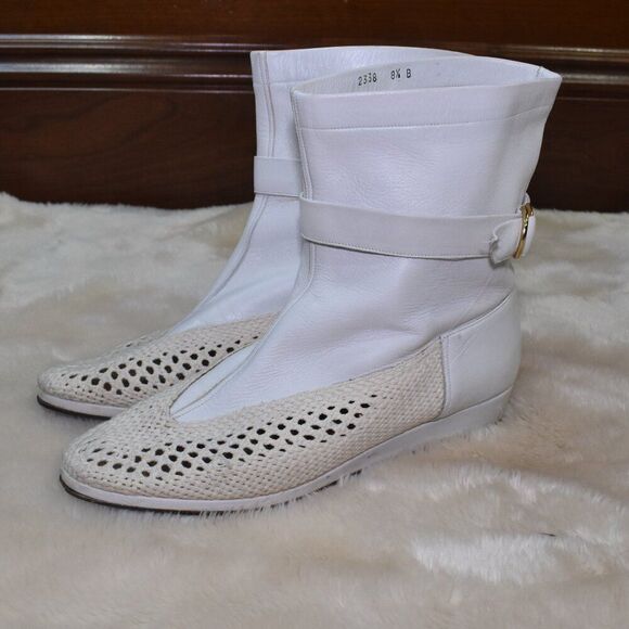 Charles Jourdan VTG 80s White Leather Crochet Ankle Boots Women’s Size 8.5 - Picture 16 of 16